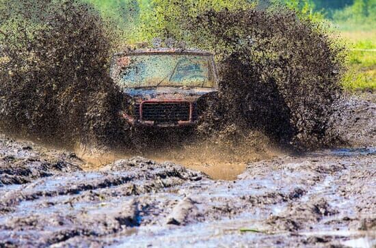 Mud Madness – Die Schlamm-Racer