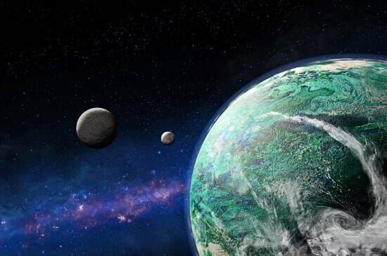 Strip the Cosmos: Die zwei Gesichter des Mondes