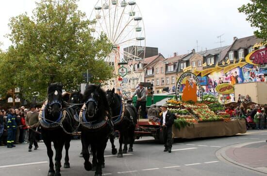 Erntedankfestzug Fürth 2024 – LIVE!