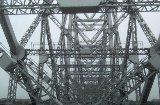 Spektakuläre Konstruktionen: Stahlbrücken