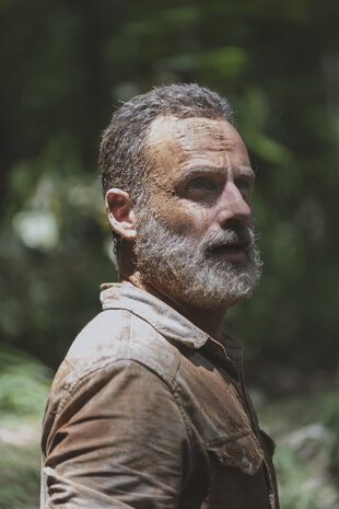 The Walking Dead: Invazia zombi Sezonul 7 Episodul 10
