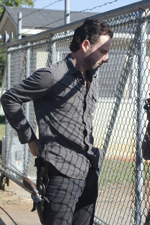 The Walking Dead: Invazia zombi Sezonul 2 Episodul 10
