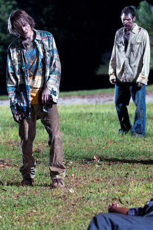 The Walking Dead: Invazia zombi Sezonul 2 Episodul 9